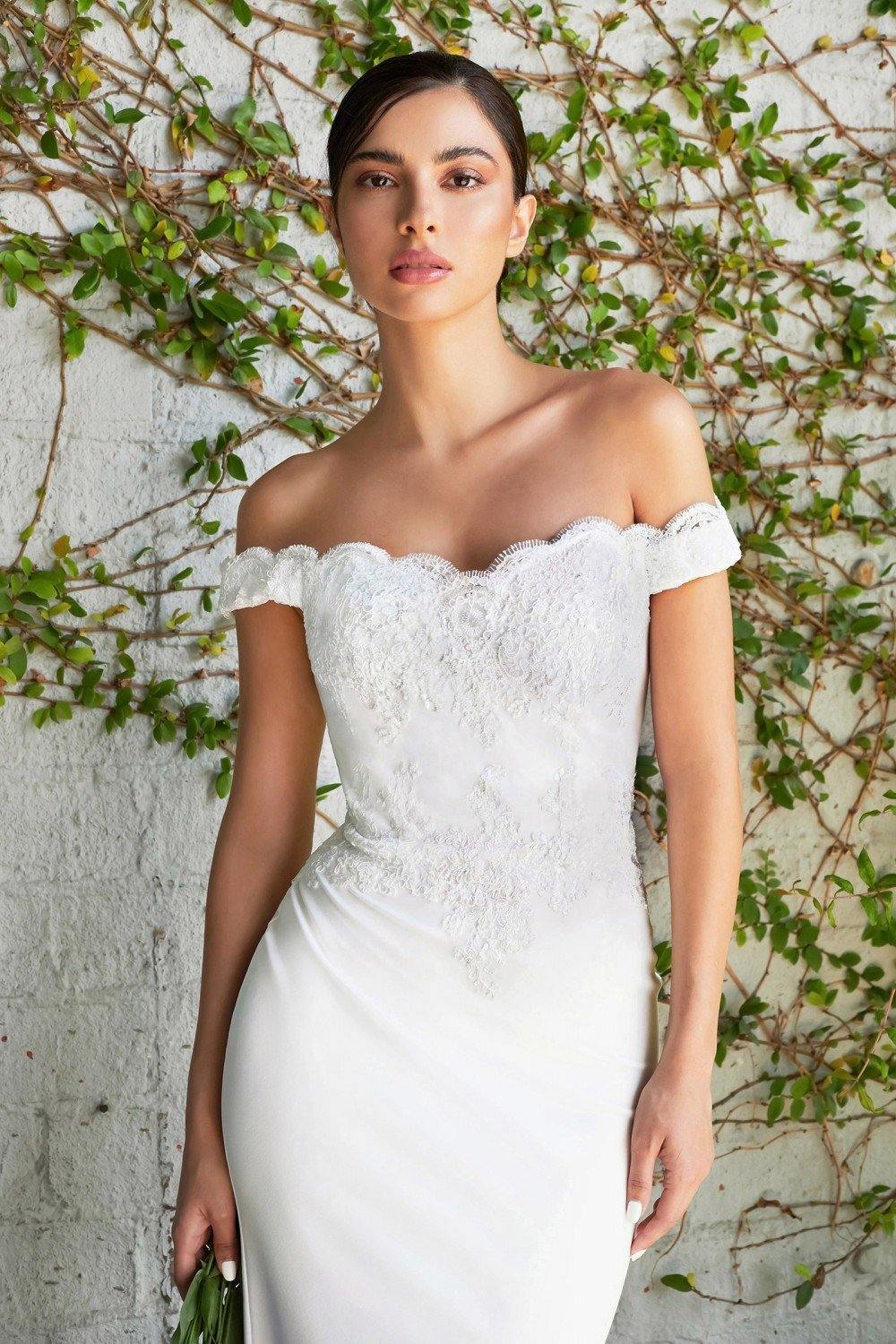 Robe de mariée longue et formelle
