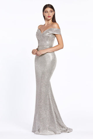 Robe de bal longue métallisée à épaules dénudées