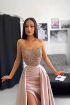 Classic Strapless Dusty Pink Prom Dresses Mermaid Slit With Lace Appliques