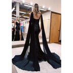 Robe de soirée classique et intemporelle à paillettes scintillantes et décolleté en V avec fente latérale