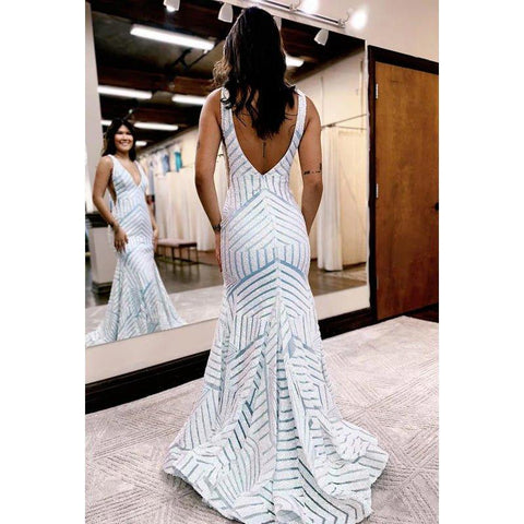 Vestido clásico y atemporal de fiesta de sirena con escote en V y espalda en V