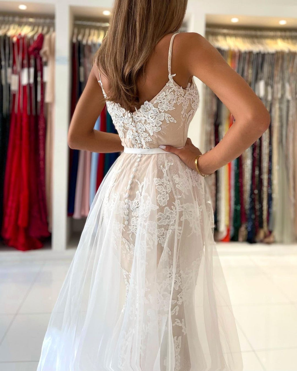 Robe de bal sirène élégante, applications de dentelle, bretelles spaghetti