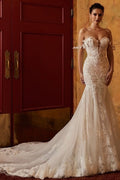 Robes de mariée sirène élégantes en dentelle, épaules dénudées et sans manches, ornées d'appliqués. 