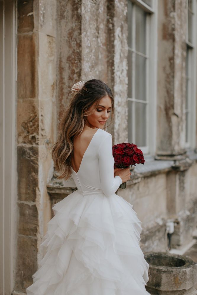 Classy  Wedding Dress Sleeveless plit