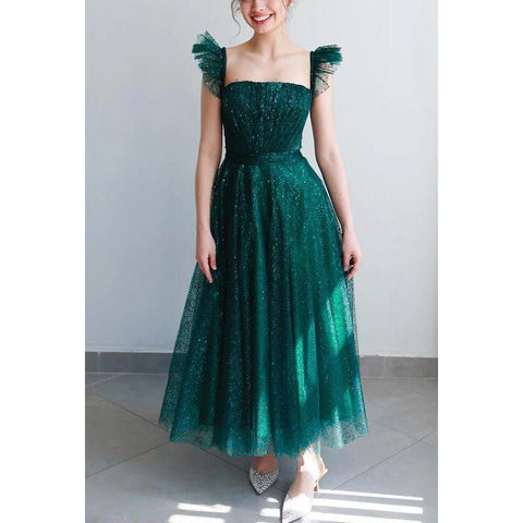 Vestido de fiesta de noche cuadrado con tirantes brillantes, corte A y ornamentado de alta costura