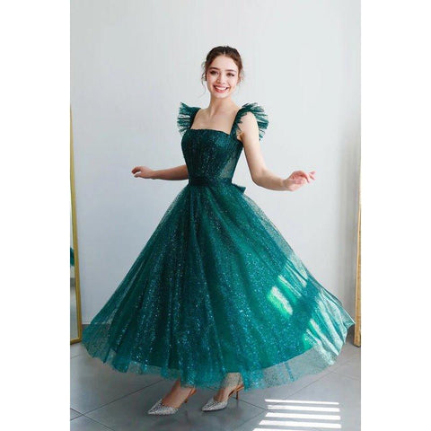 Vestido de fiesta de noche cuadrado con tirantes brillantes, corte A y ornamentado de alta costura