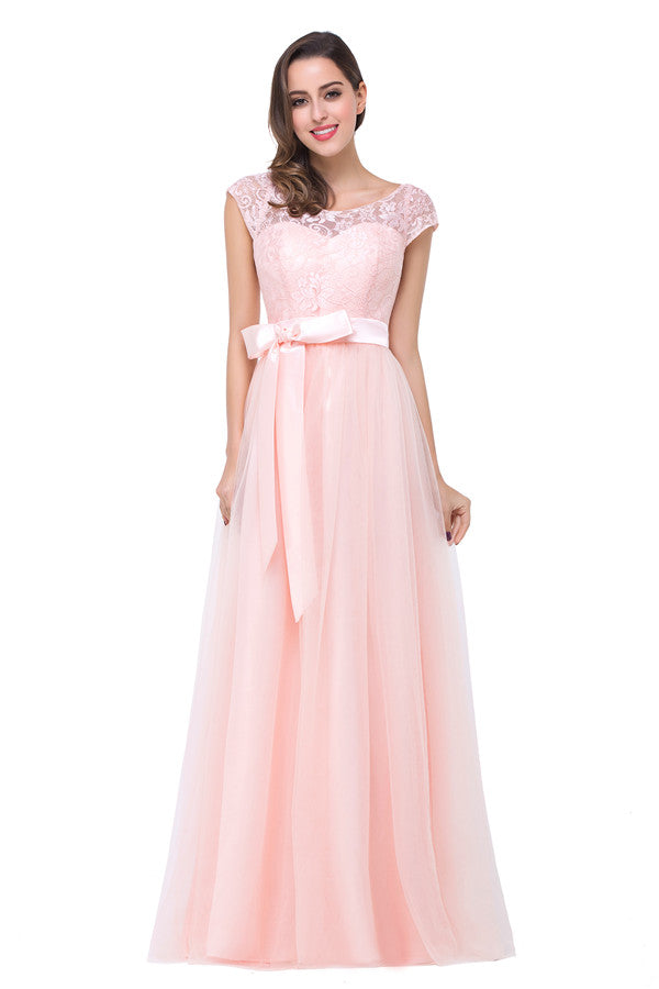 Vestidos de dama de honor de gasa con corte en A y fajín hasta el suelo.