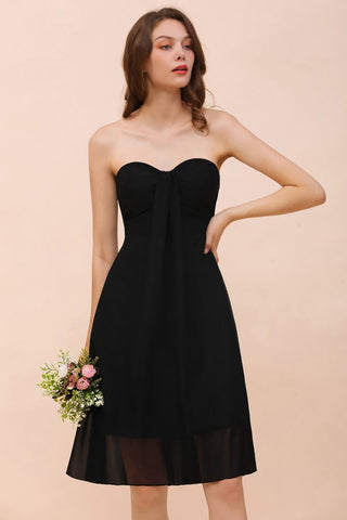 Lindo vestido negro de dama de honor hasta la rodilla, con escote corazón, ideal para niñas.