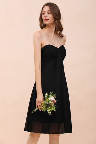 Lindo vestido negro de dama de honor hasta la rodilla, con escote corazón, ideal para niñas.