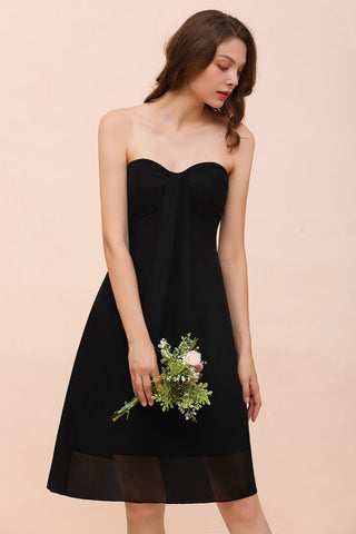 Lindo vestido negro de dama de honor hasta la rodilla, con escote corazón, ideal para niñas.