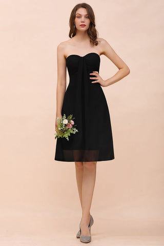 Lindo vestido negro de dama de honor hasta la rodilla, con escote corazón, ideal para niñas.