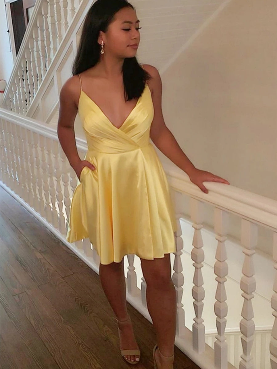 Robe de bal courte en satin, coupe trapèze, col en V et poches, avec une jolie coupe trapèze et de mignonnes robes de soirée.