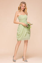 Robe de demoiselle d'honneur mini en mousseline de soie, sans manches, coupe ajustée, à volants, mignonne et moulante. Robe d'invitée de mariage.