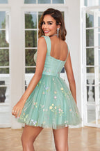 Vestido corto de fiesta estilo champán, corte en A, escote corazón