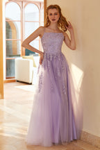 Robe de bal longue violet clair, coupe trapèze, bretelles spaghetti et appliques charmantes