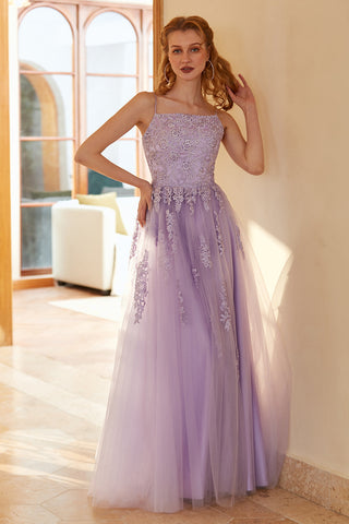 Robe de bal longue violet clair, coupe trapèze, bretelles spaghetti et appliques charmantes
