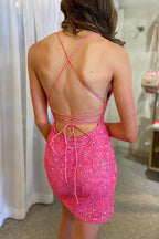 Robe de bal courte à paillettes roses, bretelles spaghetti et fourreau scintillant