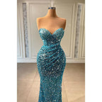 Vestido de fiesta de noche glamuroso con lentejuelas dramáticas, escote en V, sirena, sin mangas y fruncido