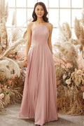 Robe de demoiselle d'honneur en mousseline rose poudré