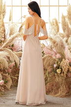 Vestido de dama de honor rosa con hombros descubiertos y corte en A