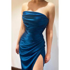 Robe de soirée longue en satin froncé, sans manches, sans bretelles, avec fente 