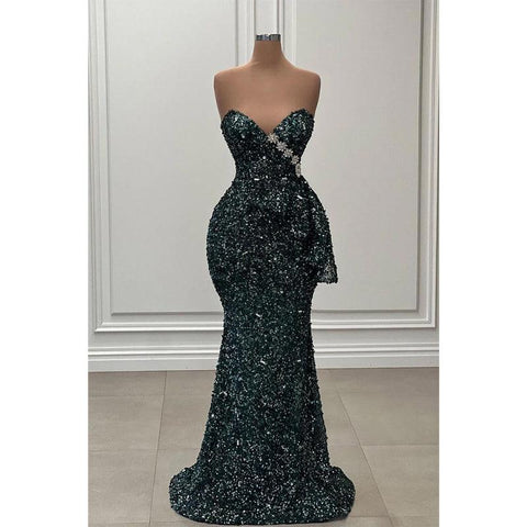 Robe de soirée longue verte à paillettes scintillantes et sans bretelles 