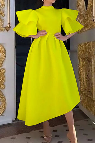 Vestido de noche informal elegante con patchwork liso, volante y cuello alto. 