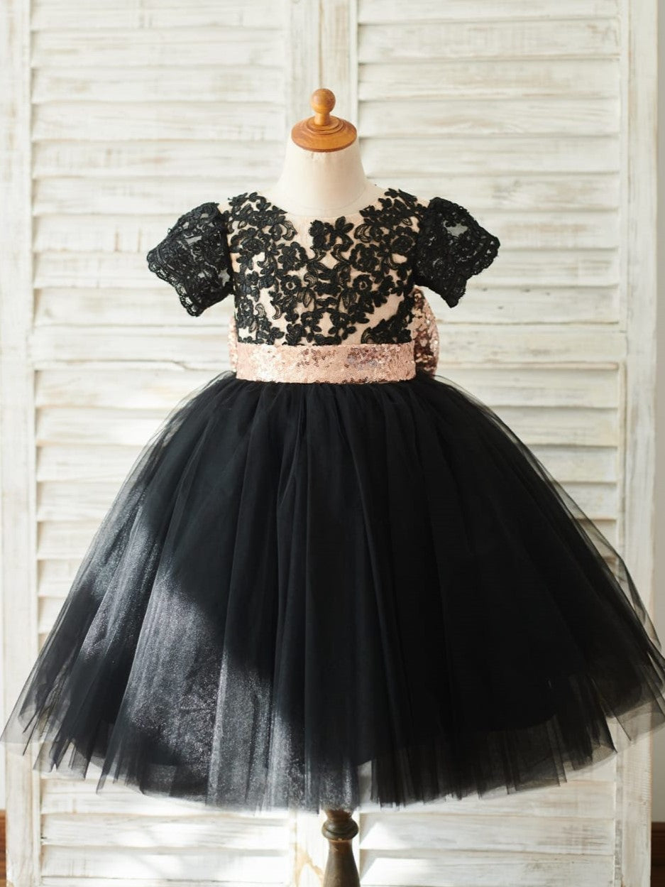 Elegante vestido negro de encaje y tul con lentejuelas en la cintura hasta la rodilla para niña 