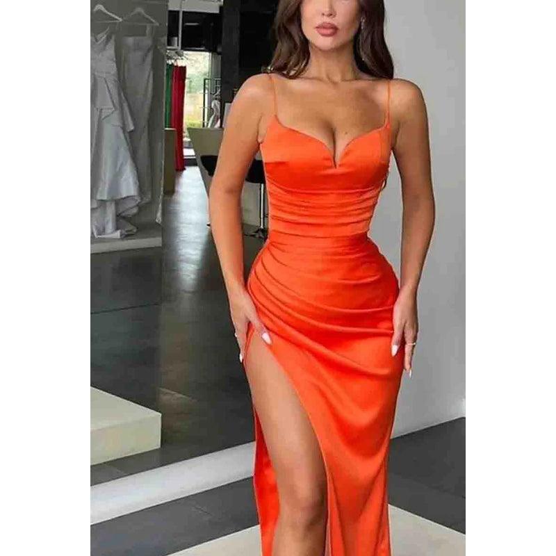 Robe de soirée longue froncée à bretelles spaghetti et fente 