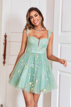 Vestido corto de fiesta estilo champán, corte en A, escote corazón