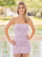 Robe de bal rose moulante courte en dentelle avec appliques