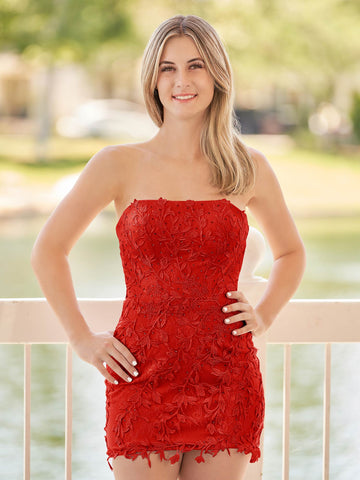 Robe de bal rose moulante courte en dentelle avec appliques