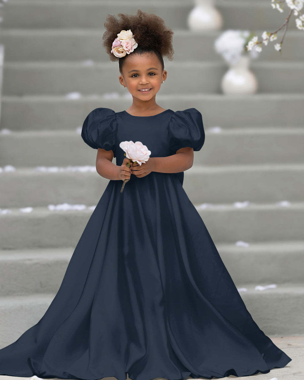 Vestido de niña de las flores con mangas abullonadas, lazo, botones en la espalda y cola de barrido 