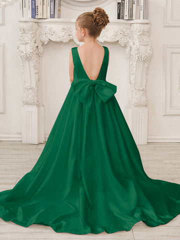 Robe de demoiselle d'honneur princesse sans manches en satin, coupe trapèze, avec traîne et nœud. 