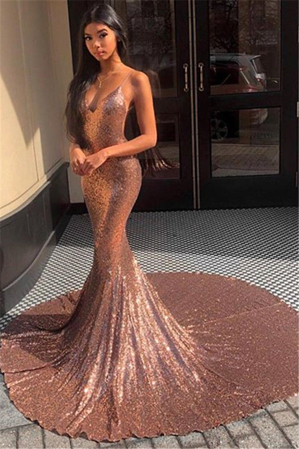Robe de soirée longue sirène à fines bretelles et sequins, sans manches