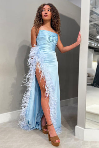 Robe de bal longue blanche fourreau sans bretelles avec fente sur le devant