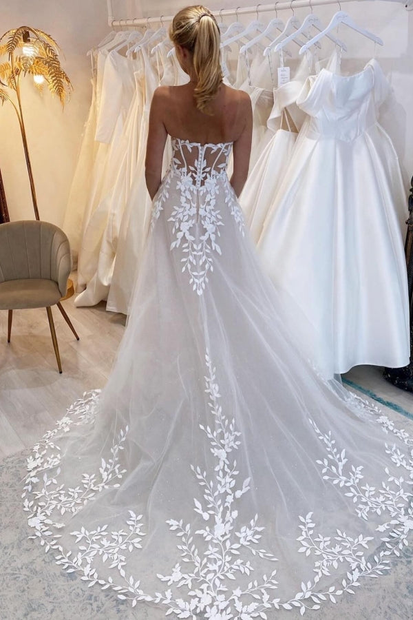 Elegante vestido de novia largo de corte A con hombros descubiertos, escote en V y apliques