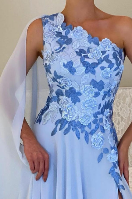 Vestido de dama de honor de gasa corte A de diseñador, estilo maoísta, con un solo hombro y sin mangas, con apliques y abertura.