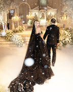 Robe de mariée noire de créateur, coupe trapèze, épaules dénudées, à paillettes et dentelle
