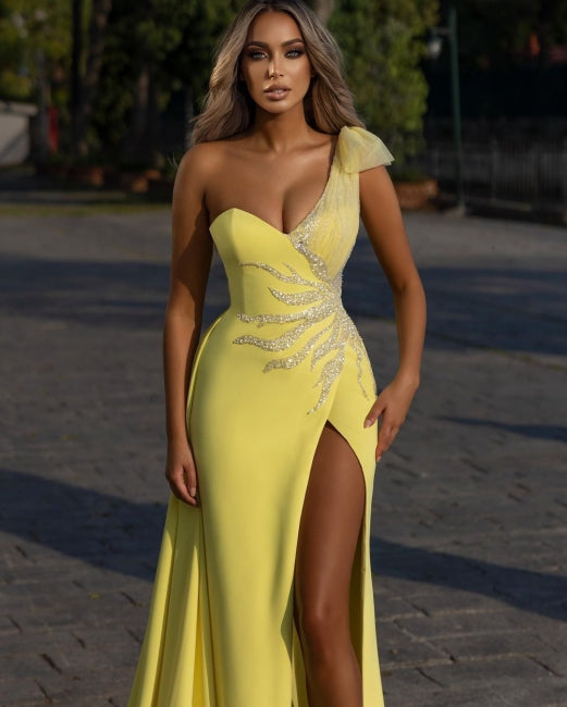 Robe de bal longue jaune élégante et scintillante
