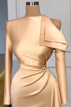 Vestido de fiesta largo de sirena color champán de satén con mangas largas, de diseñador