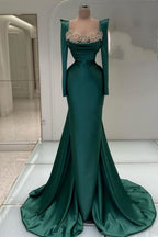 Robe de bal sirène longue vert foncé à perles et manches longues