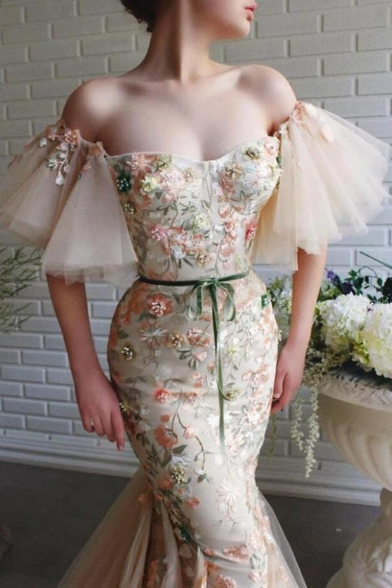 Vestido de fiesta largo de sirena con hombros descubiertos, tul y encaje con flores
