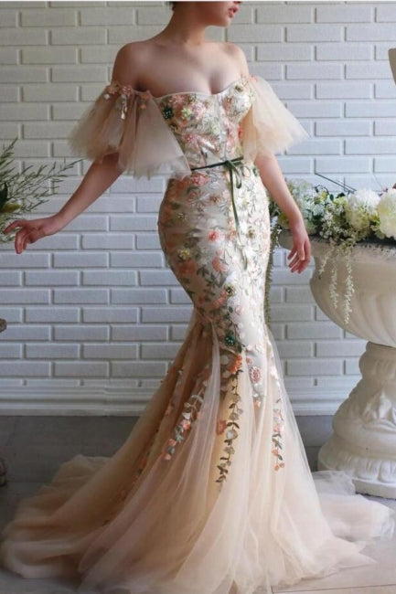 Vestido de fiesta largo de sirena con hombros descubiertos, tul y encaje con flores