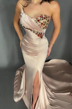 Vestidos de noche de sirena largos, sin mangas, con escote corazón y abertura, de diseñador, con brillo.