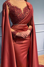 Vestidos de noche largos de sirena rojos de diseñador, con encaje, escote en V y mangas, con mangas