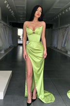 Vestido de sirena de satén elástico, sexy y de diseñador, con abertura lateral.
