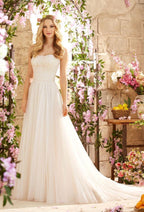 Vestido de novia largo de corte A sin tirantes de diseñador