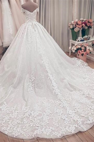 Robes de mariée de créateurs style princesse | Robes de mariée en dentelle