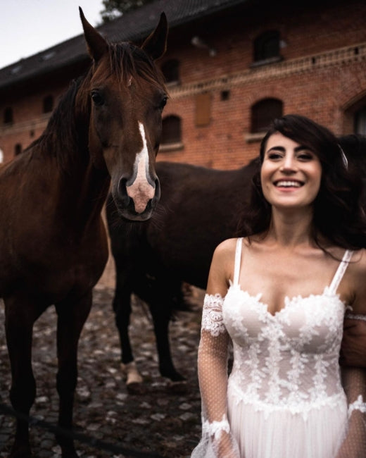Robes de mariée de créateurs en dentelle | Robes de mariée fourreau